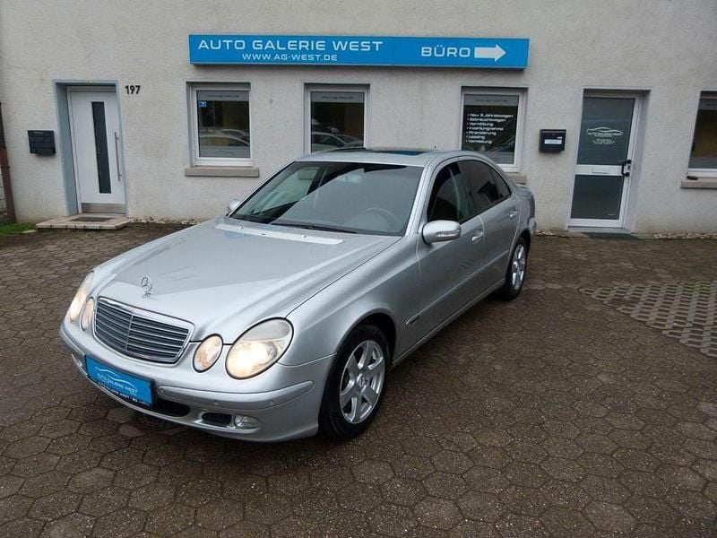 Gebraucht Mercedes E200 163 PS (119 kW) 2004 Silber Limousine