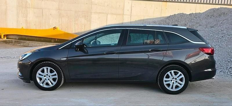 Gebraucht Opel Astra 160 PS (117 kW) 2016 Grau Kombi
