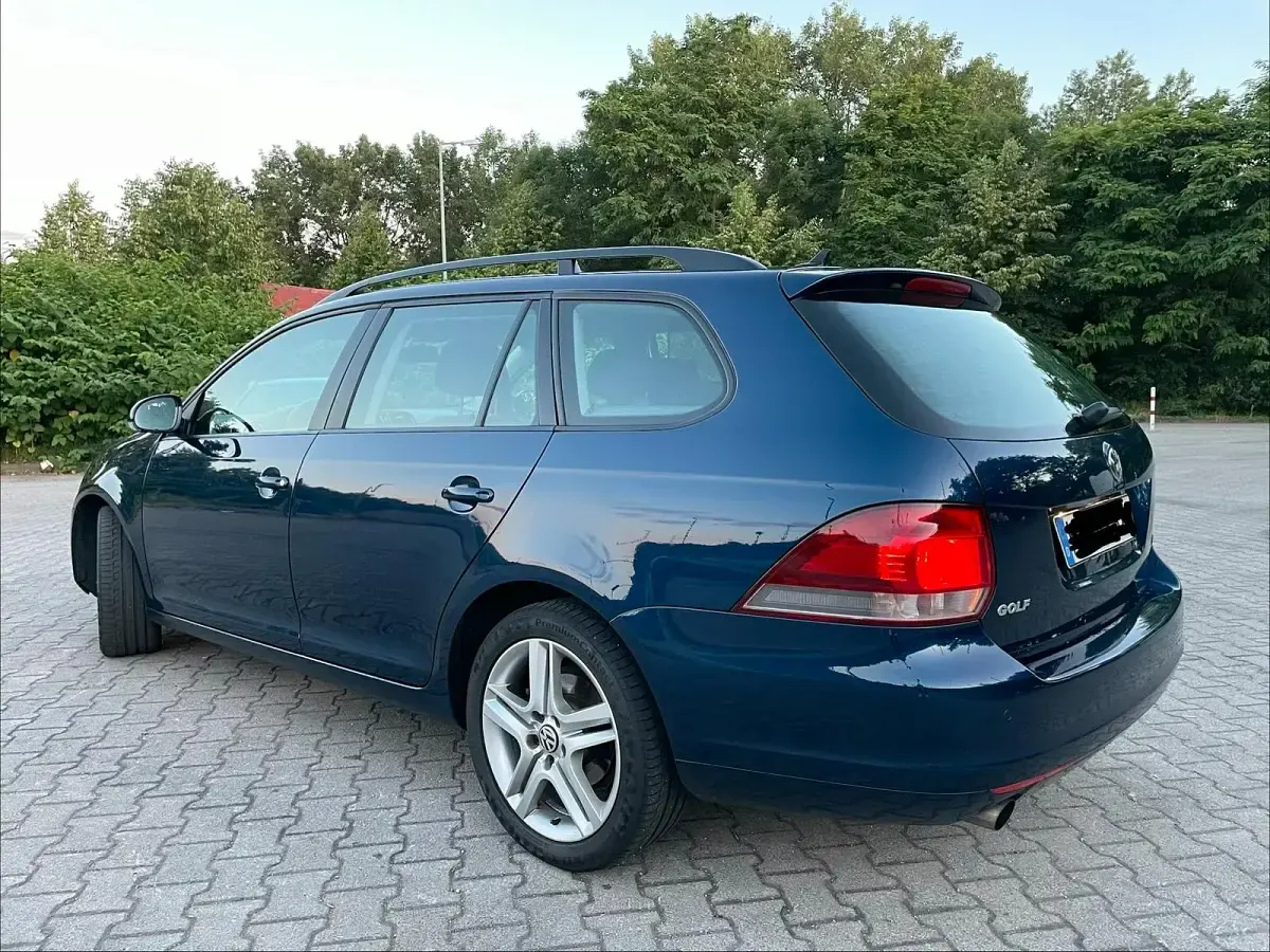 Gebraucht VW Golf VI Comfortline 105 PS (77 kW) 2011 Blau Kleinwagen