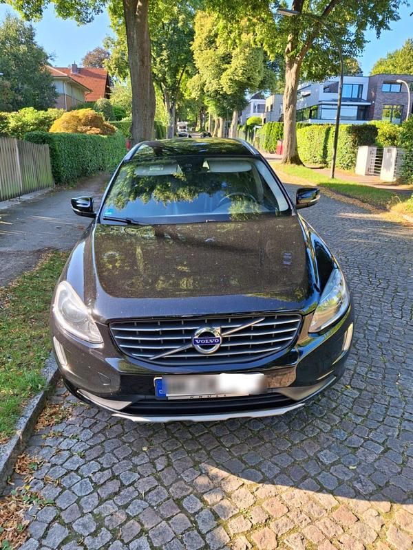 Schwarz Gebraucht 2016 Volvo XC60 SUV | 14.900 € (Fairer Preis) - Bild 1/4
