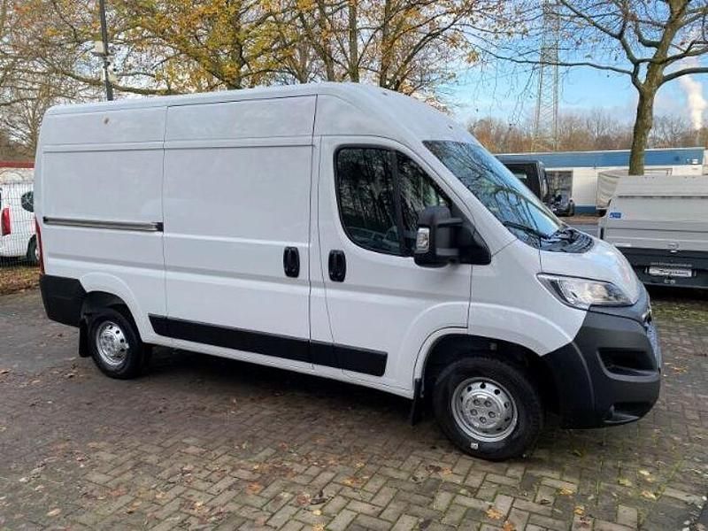 Gebraucht Opel Movano 140 PS (102 kW) 2024 Weiss Van