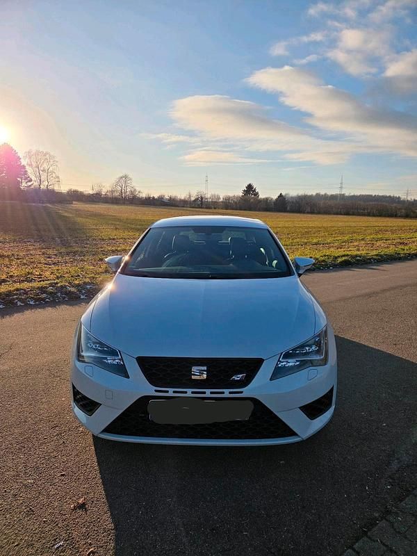 Gebraucht Seat Leon Cupra 265 265 PS (194 kW) 2015 Weiß Limousine
