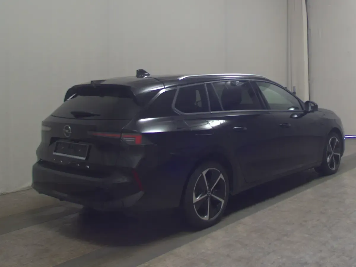 Usado Opel Astra Elegance 131 HP (96 kW) 2023 Preto Carrinha