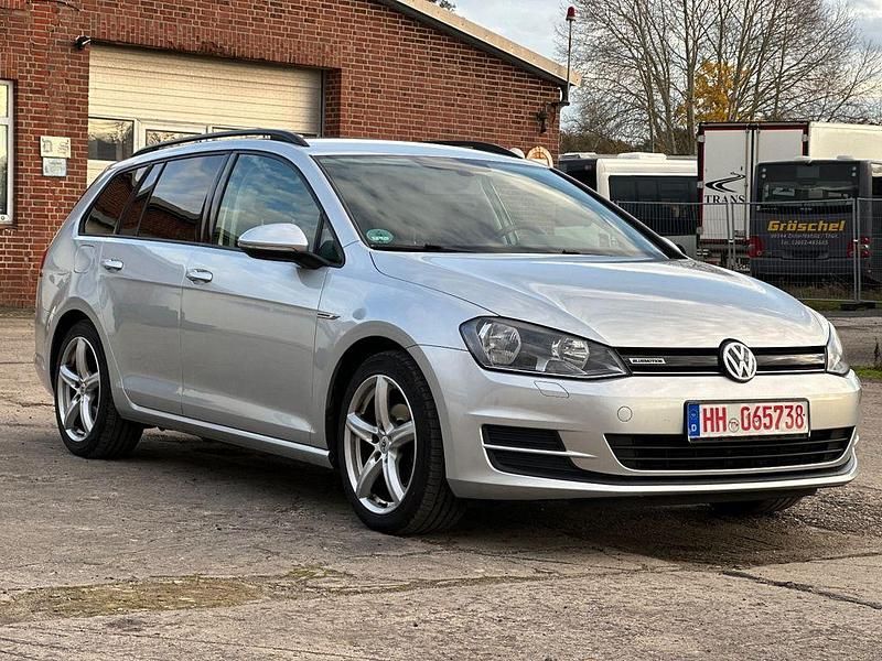 Silber Gebraucht 2017 VW Golf VII Trendline Kombi | 8.990 € (Superpreis) - Bild 1/4