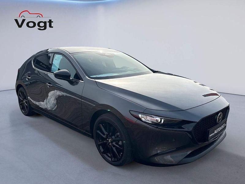 Neu Mazda 3 Homura-Line 140 PS (102 kW) 2026 Grau Limousine