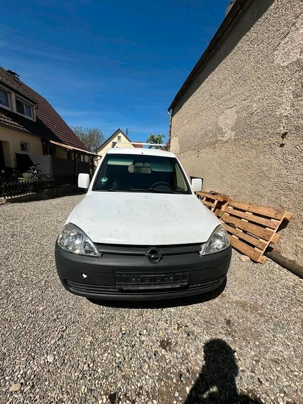 Weiß Gebraucht 2009 Opel Combo Van / Kleinbus | 2.600 € - Bild 1/4