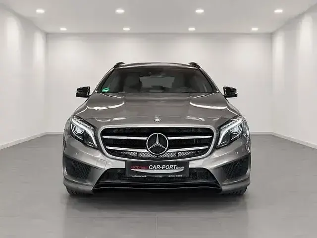 Gebraucht Mercedes GLA250 AMG 211 PS (155 kW) 2015 Grau SUV