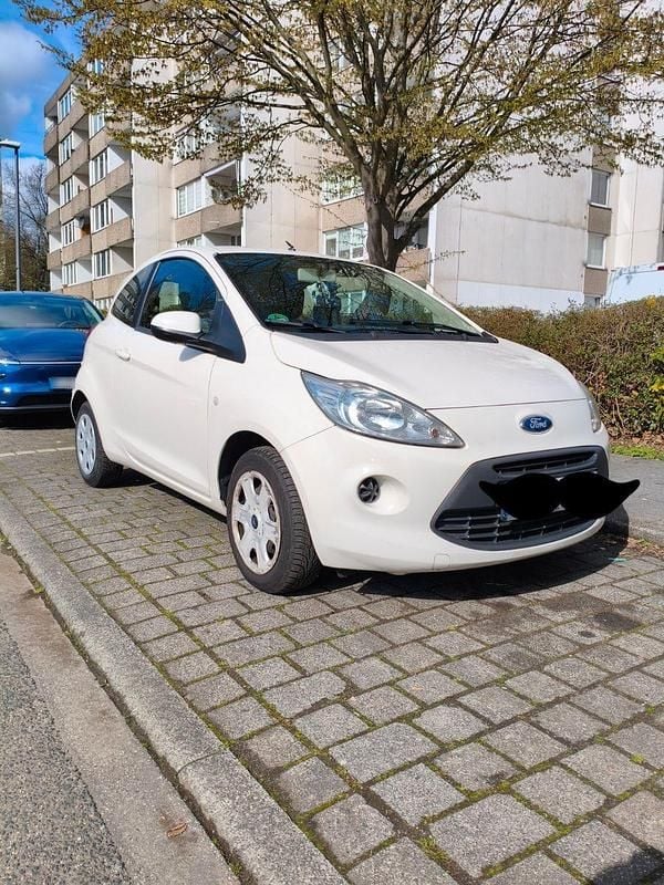 Gebraucht Ford Ka Trend 69 PS (50 kW) 2015 Weiß Kleinwagen