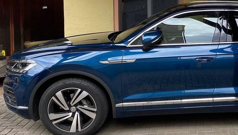 Gebraucht VW Touareg Elegance 286 PS (210 kW) 2019 Blau SUV