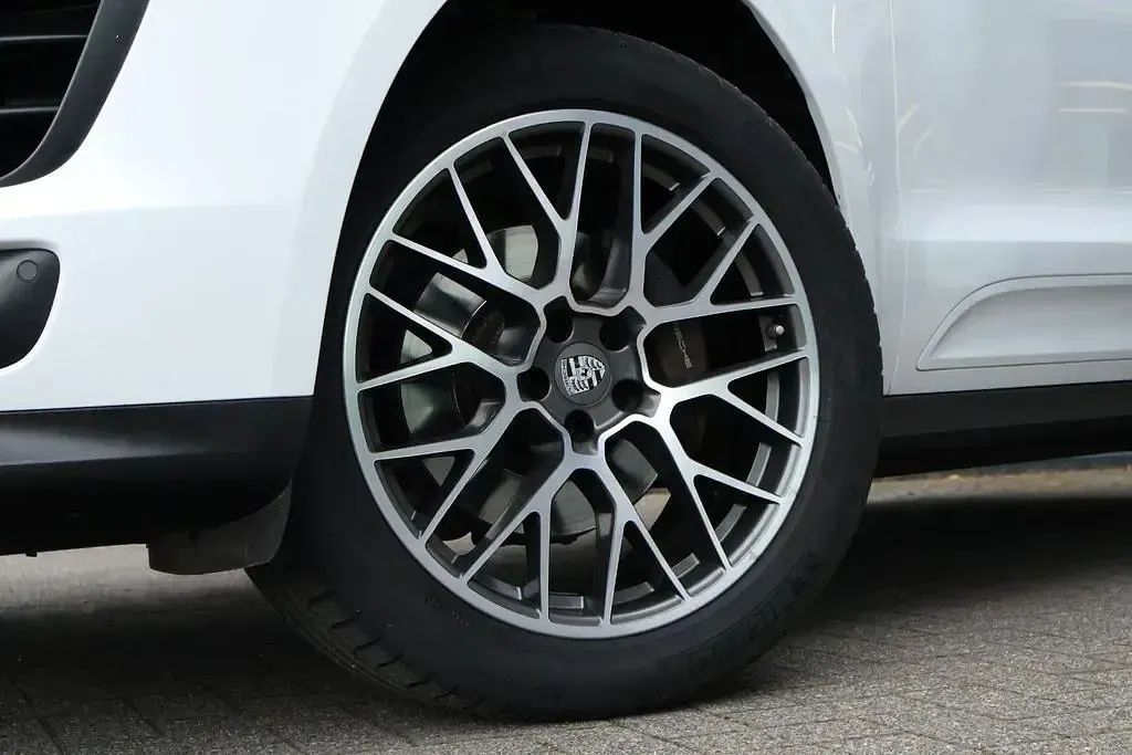 Gebraucht Porsche Macan 252 PS (185 kW) 2017 Weiß SUV