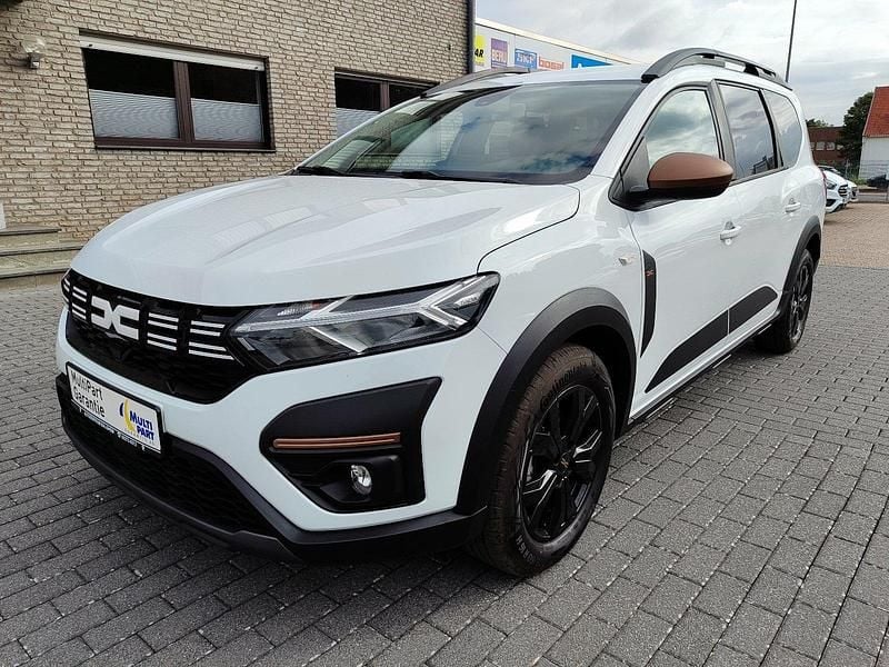 Weiß Gebraucht 2024 Dacia Jogger Van / Kleinbus | 18.990 € (Guter Preis) - Bild 1/4