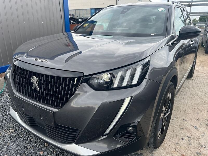 Grau Gebraucht 2021 Peugeot 2008 GT-line SUV | 15.900 € (Guter Preis) - Bild 1/4