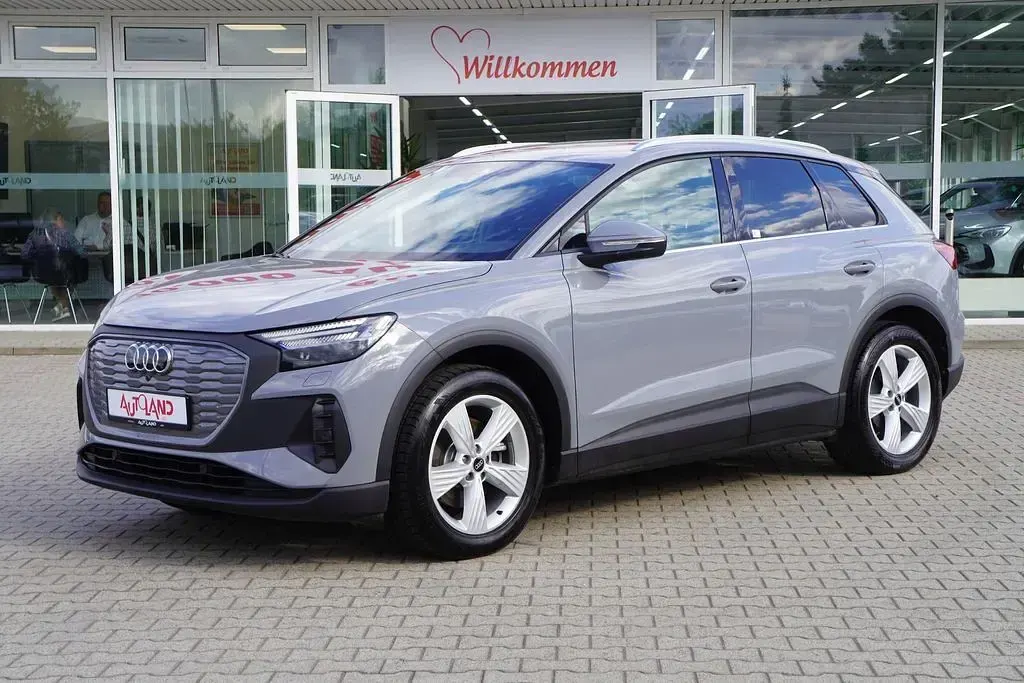 Gebraucht Audi Q4 e-tron Ambiente 125 kW (170 PS) 2022 Kieselgrau SUV