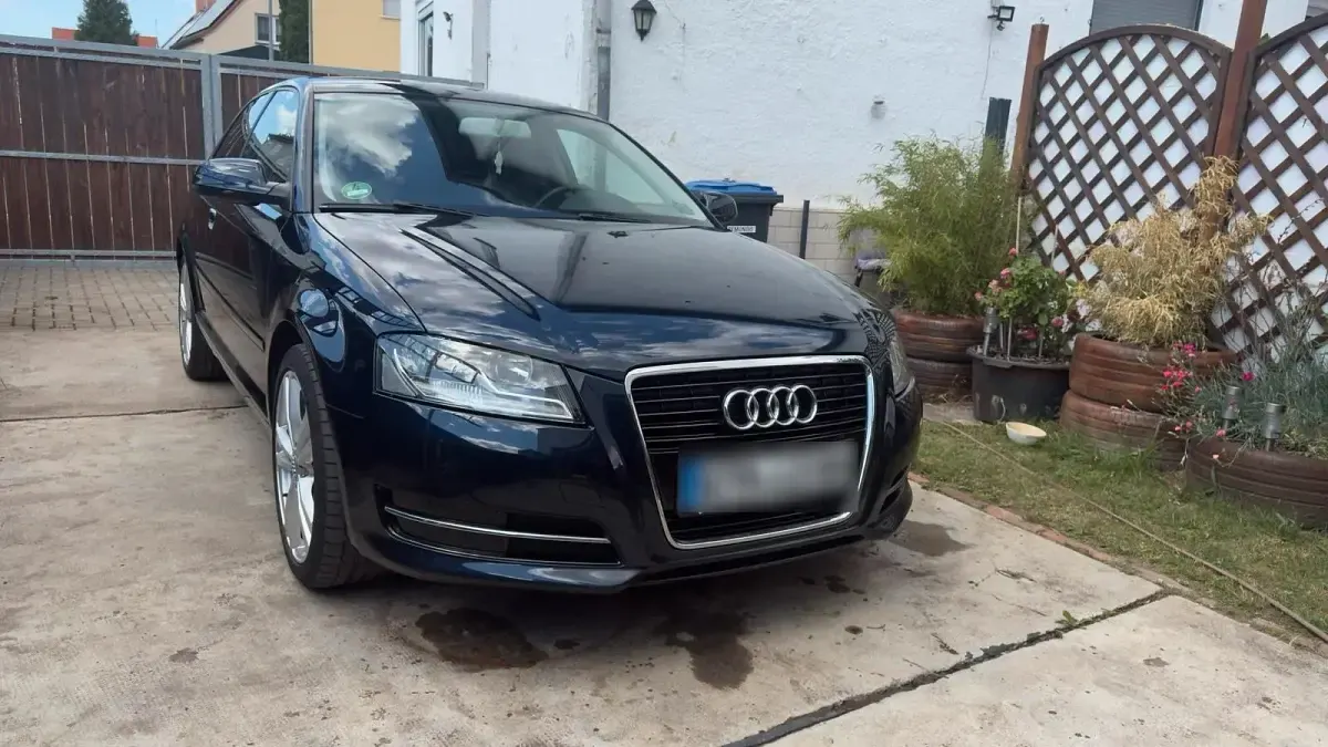 Gebraucht Audi A3 S-Line 105 PS (77 kW) 2011 Blau Kleinwagen