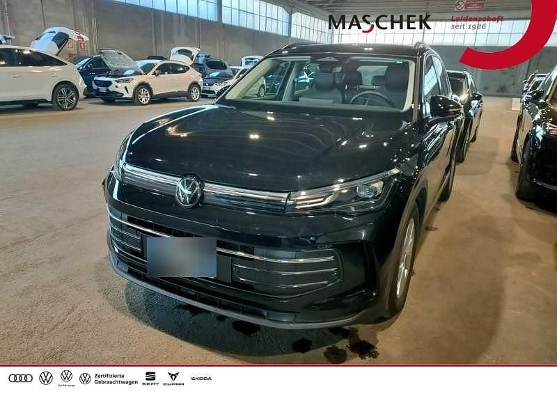Gebraucht VW Tiguan Life 150 PS (110 kW) 2025 Schwarz SUV