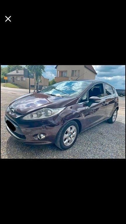 Gebraucht Ford Fiesta Titanium 95 PS (69 kW) 2011 Violet Kleinwagen