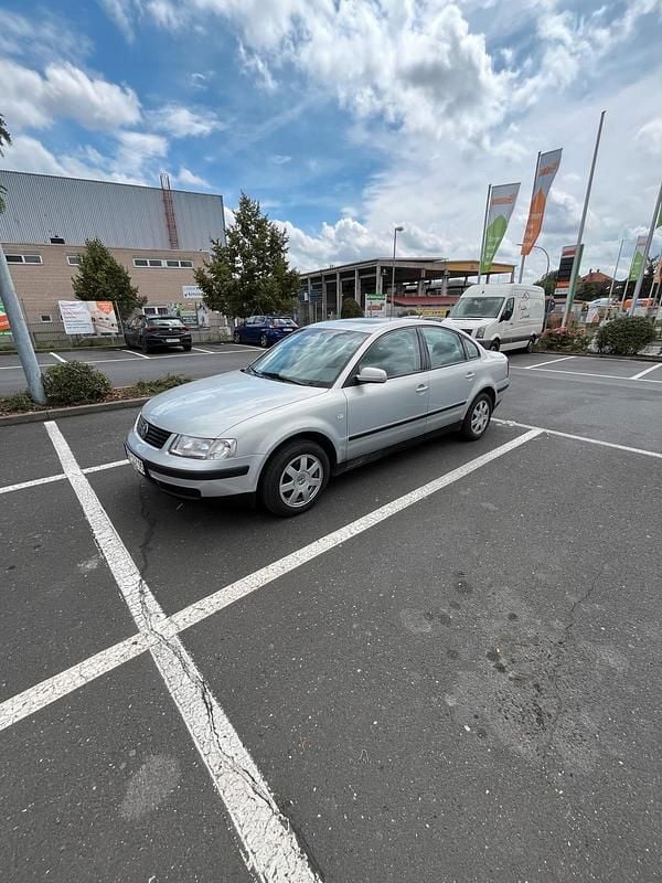 Gebraucht VW Passat 125 PS (91 kW) 2000 Limousine