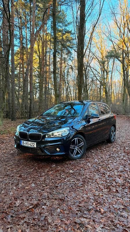 Schwarz Gebraucht 2015 BMW 220 Sport Line SUV | 13.550 € (Fairer Preis) - Bild 1/4