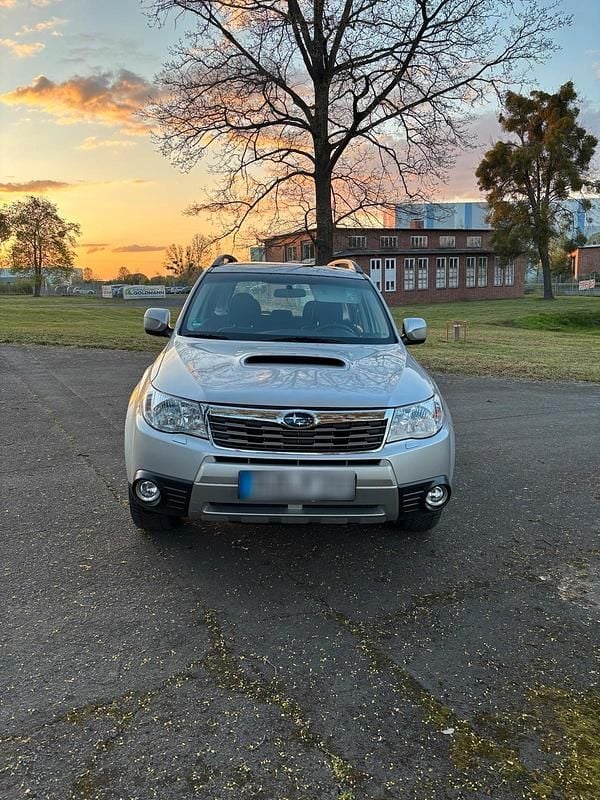 Usado Subaru Forester 147 HP (108 kW) 2011 Prateado SUV