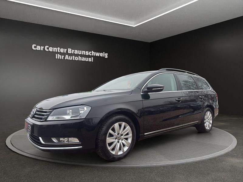 Schwarz Gebraucht 2014 VW Passat Comfortline Kombi | 9.999 € (Fairer Preis) - Bild 1/4