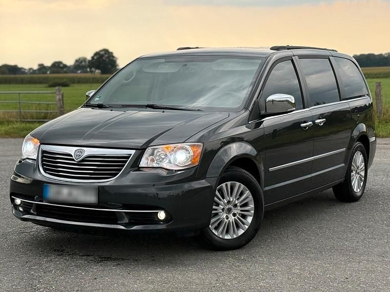 Second-hand Lancia Voyager 163 CP (119 kW) 2012 Gri Monovolum
