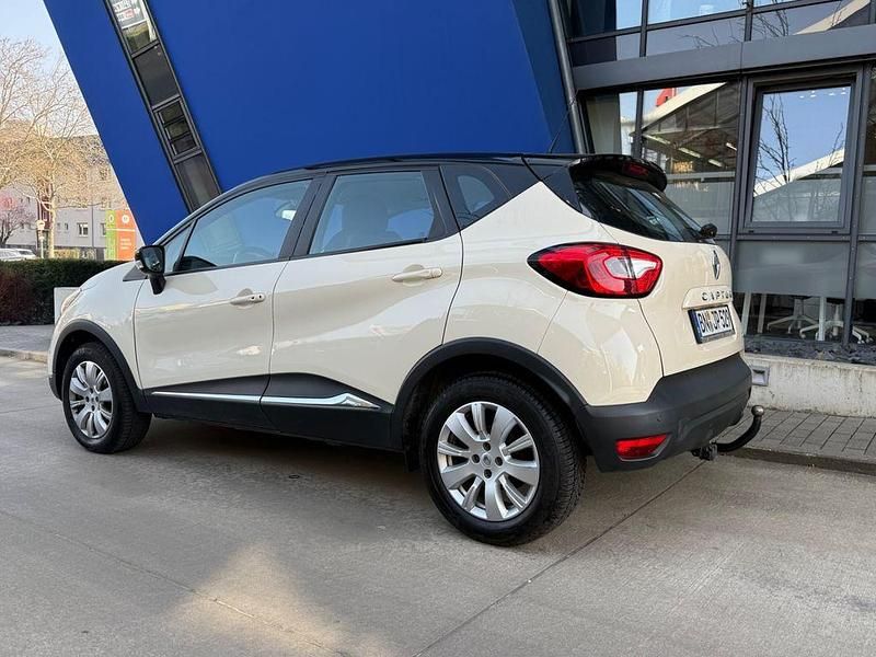 Gebraucht Renault Captur 90 PS (66 kW) 2016 Weiß SUV