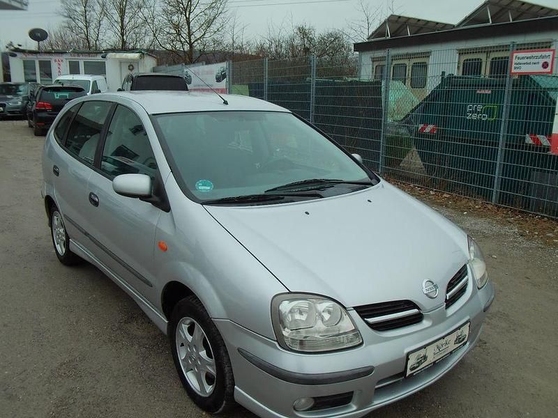 Gebraucht Nissan Almera Tino Acenta+ 116 PS (85 kW) 2005 Silber Van / Kleinbus