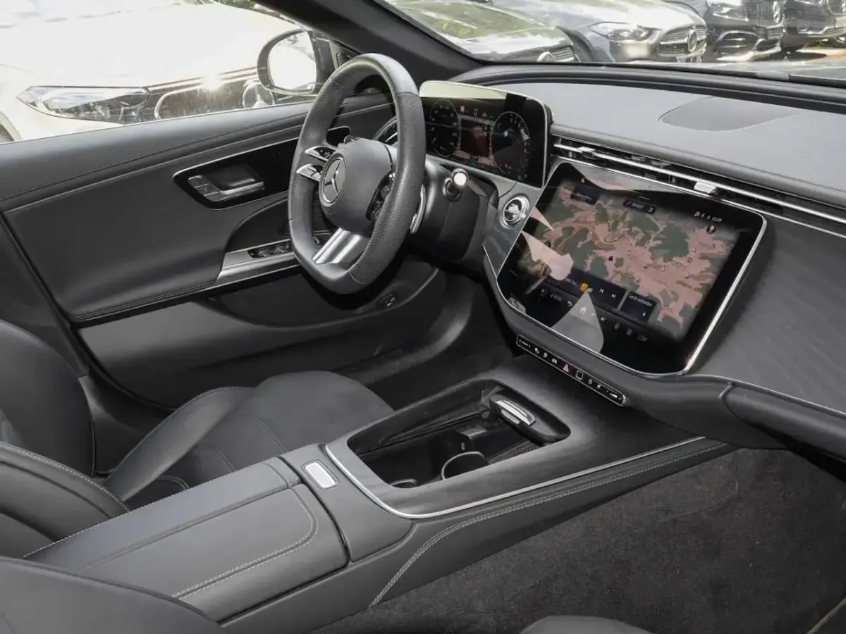 Gebraucht Mercedes E300 AMG 204 PS (150 kW) 2025 Grau metalliclack graphitgrau Kombi