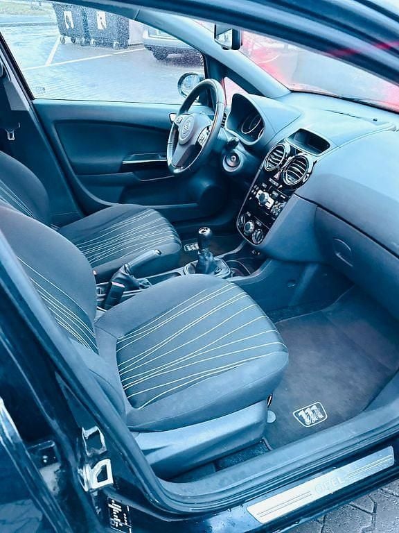 Gebraucht Opel Corsa Innovation 87 PS (63 kW) 2010 Schwarz Kleinwagen