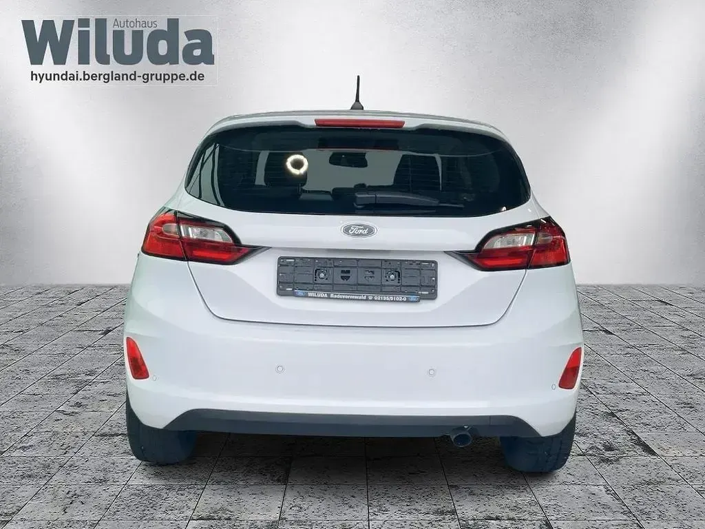 Occasion Ford Fiesta Cool & Connect 101 ch (74 kW) 2022 Blanc Citadine