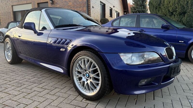 Blau Gebraucht 1999 BMW Z3 Sport Line Cabrio | 17.950 € - Bild 1/4