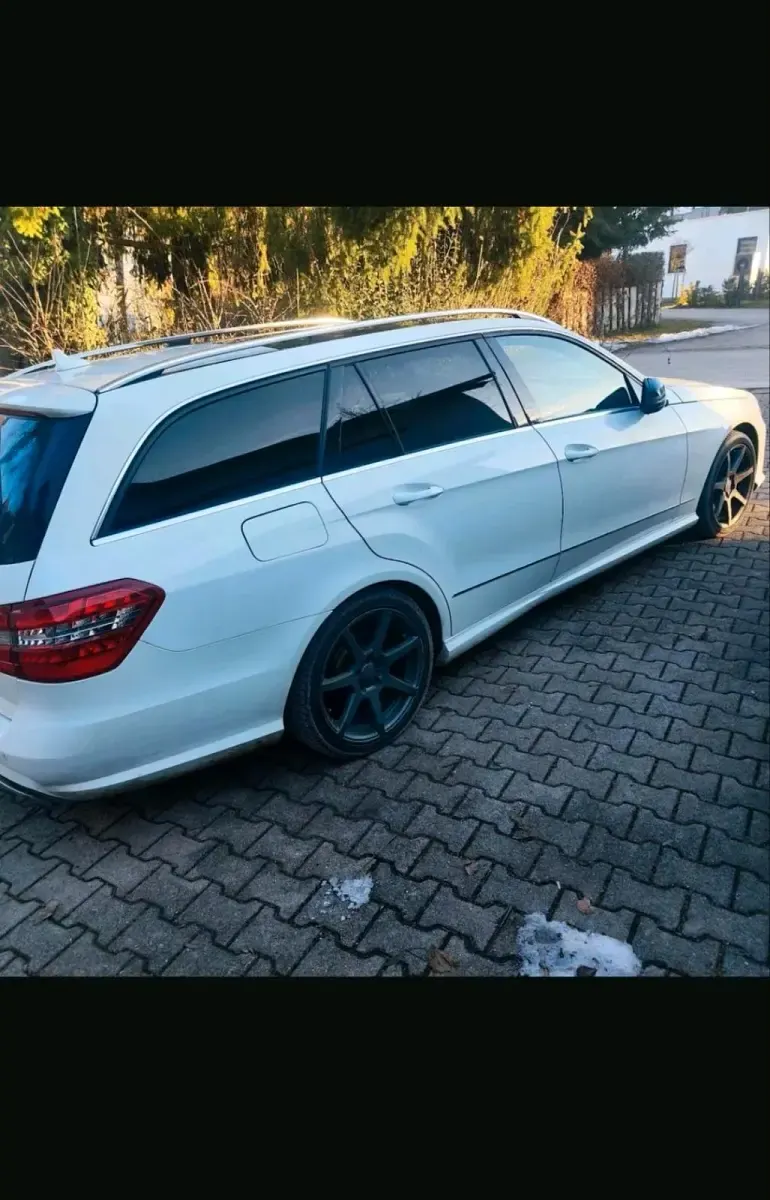Gebraucht Mercedes E250 204 PS (150 kW) 2011 Weiß Kombi