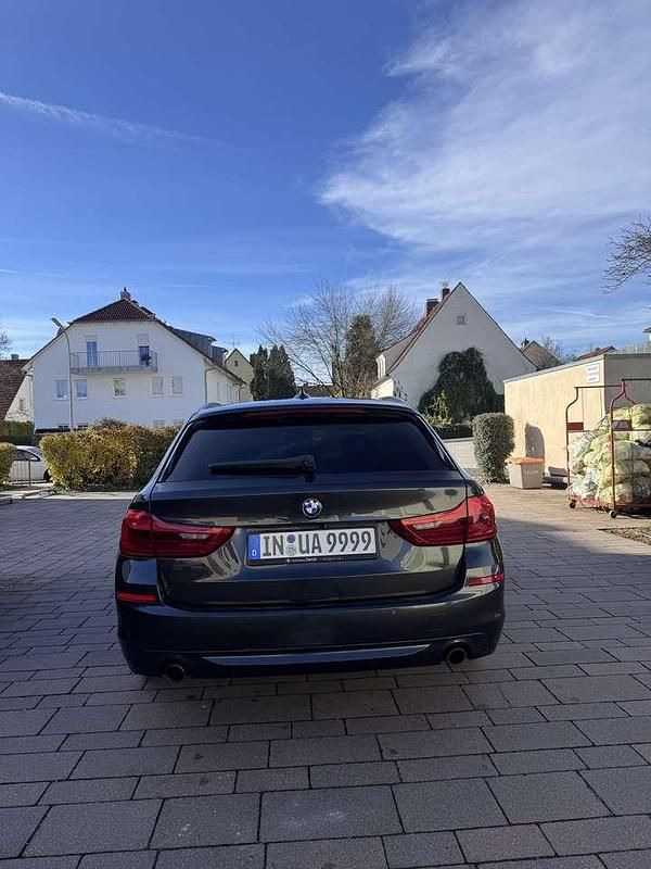 Gebraucht BMW 530 Sport Line 265 PS (194 kW) 2017 Kombi