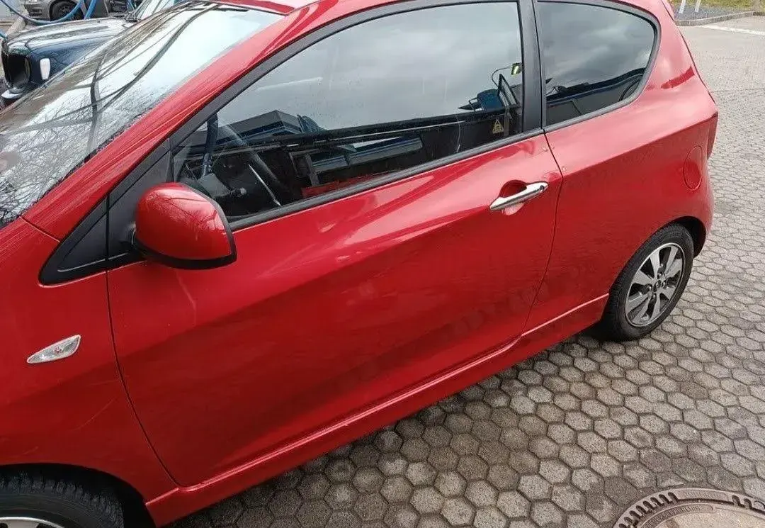 Gebraucht Kia Picanto DREAM-TEAM Edition 86 PS (63 kW) 2015 Rot Kleinwagen