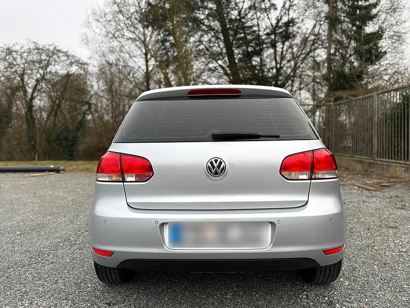 Gebraucht VW Golf VI Match 86 PS (63 kW) 2012 Silber Kleinwagen