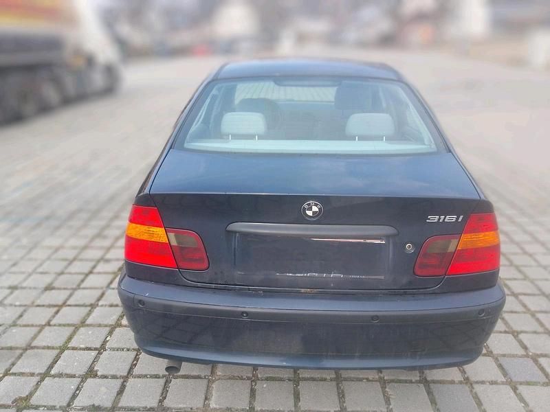 Gebraucht BMW 316 115 PS (84 kW) 2002 Blau Limousine