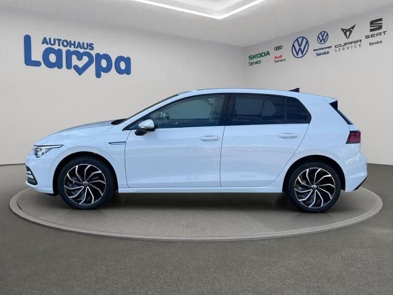 Gebraucht VW Golf VIII Style 131 PS (96 kW) 2023 Weiß Limousine