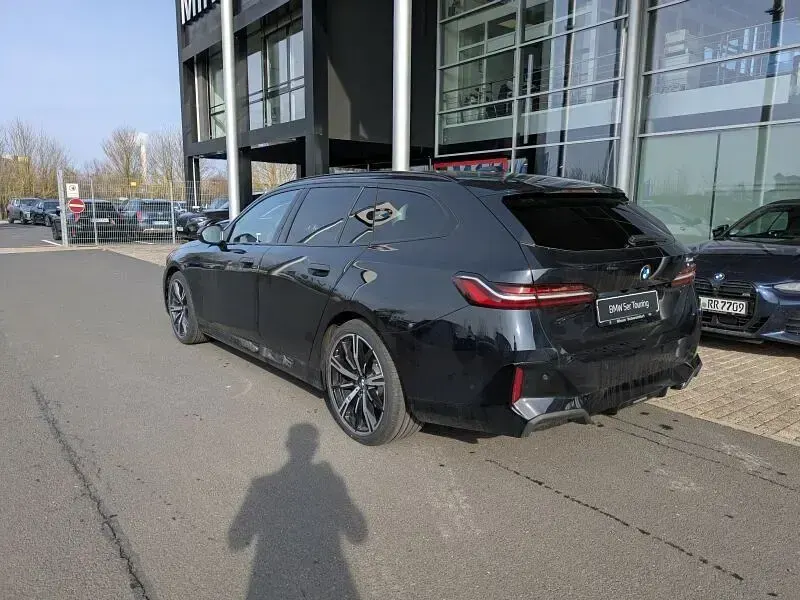 Neu BMW 520 M Sport 197 PS (144 kW) 2026 Schwarz Kombi