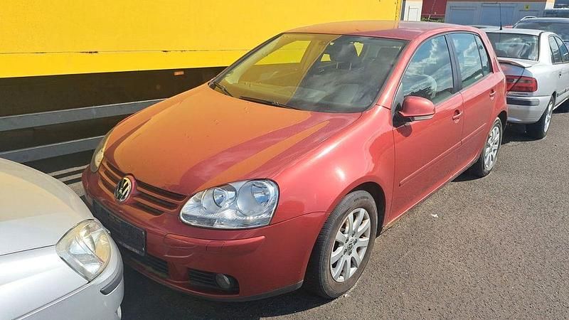 Rot Gebraucht 2006 VW Golf V Comfortline Limousine | 650 € (Guter Preis) - Bild 1/4