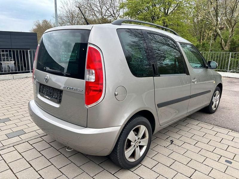 Gebraucht Skoda Roomster Fresh 105 PS (77 kW) 2014 Grau Van / Kleinbus