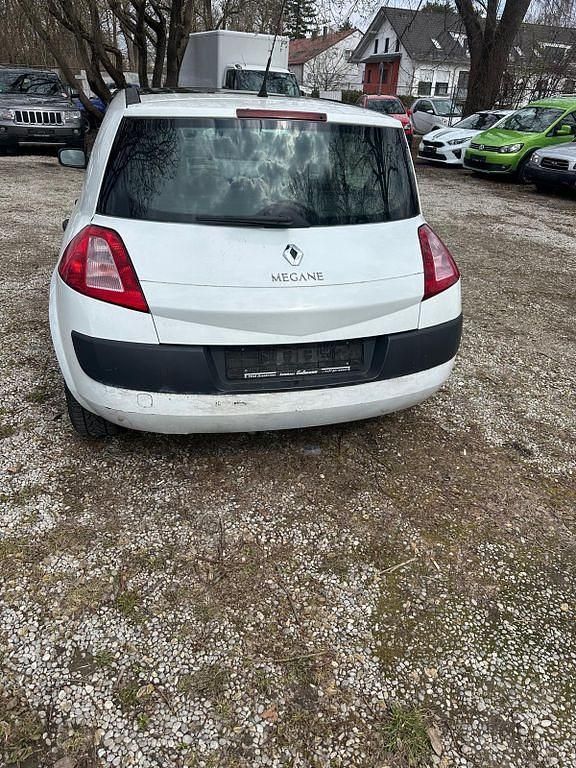 Gebraucht Renault Mégane II 82 PS (60 kW) 2003 Weiß Limousine