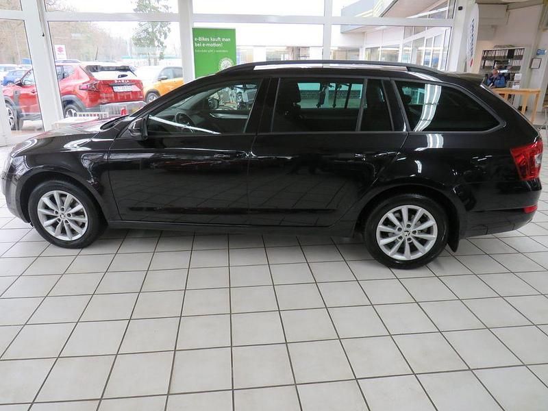 Gebraucht Skoda Octavia Style 150 PS (110 kW) 2016 Schwarz Kleinwagen