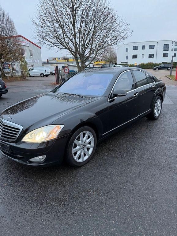 Schwarz Gebraucht 2007 Mercedes S420 Limousine | 8.990 € (Etwas zu teuer) - Bild 1/4