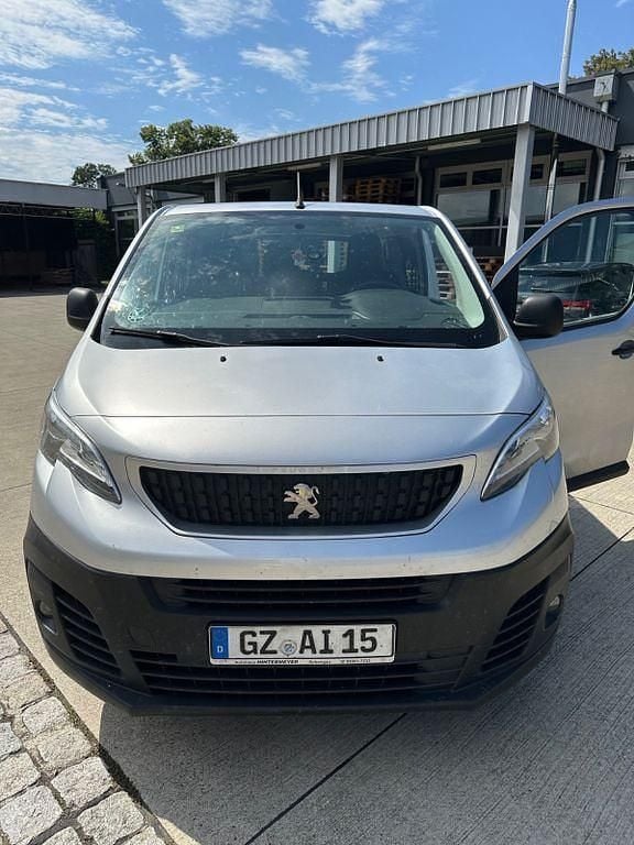 Silber Gebraucht 2018 Peugeot Traveller Van / Kleinbus | 18.500 € (Superpreis) - Bild 1/4