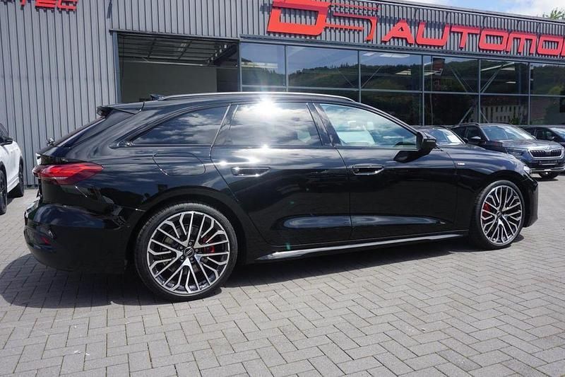 Mythosschwarz Neu 2025 Audi A5 S-Line Coupé | 73.990 € - Bild 1/4