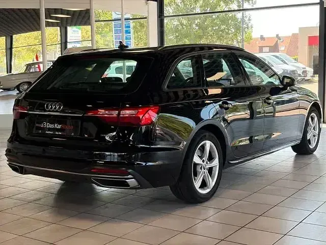 Gebraucht Audi A4 Advanced 204 PS (150 kW) 2023 Schwarz Kombi