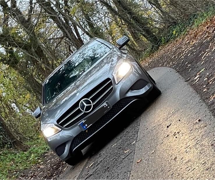Grau Gebraucht 2012 Mercedes A180 Kleinwagen | 7.500 € (Teuer) - Bild 1/3