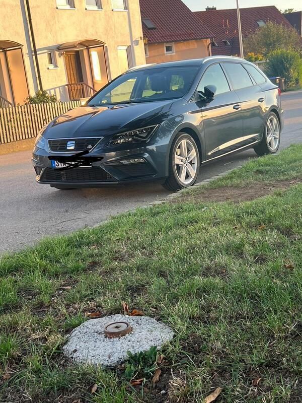 Silber Gebraucht 2020 Seat Leon ST Kombi | 16.000 € (Guter Preis) - Bild 1/4