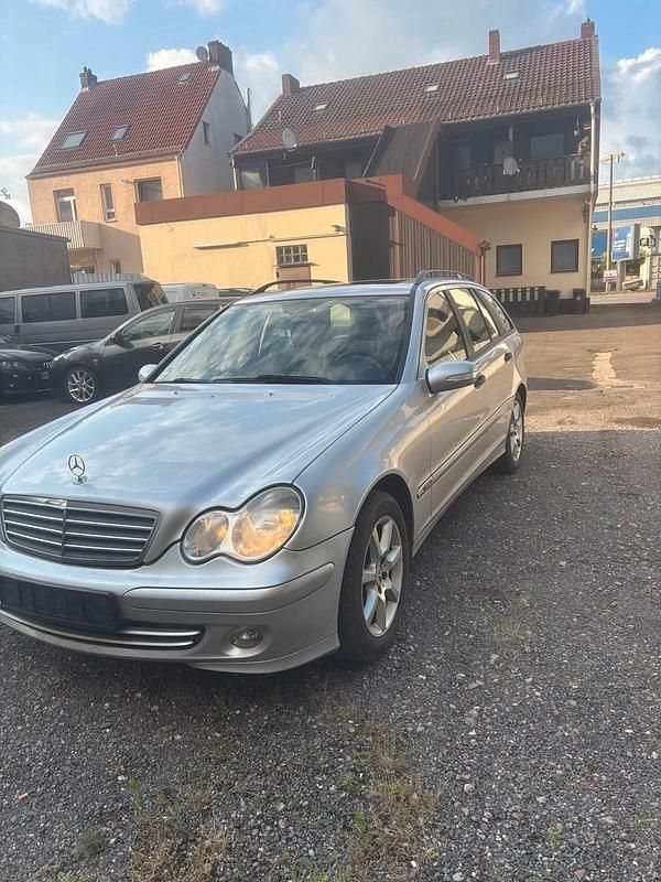 Silber Gebraucht 2005 Mercedes C220 Kombi | 3.000 € (Fairer Preis) - Bild 1/4