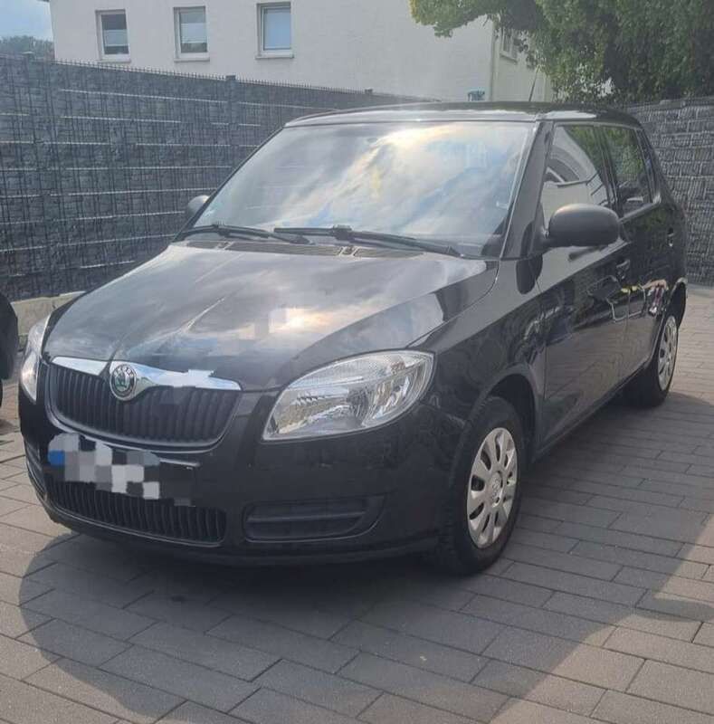 Schwarz Gebraucht 2009 Skoda Fabia Kleinwagen | 2.590 € (Guter Preis) - Bild 1/4